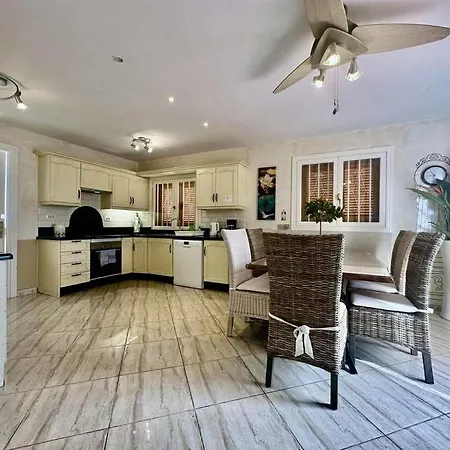 Vacation Station, Golf Del Sur *