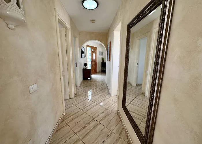 Vacation Station, Golf Del Sur *