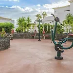 Vacation Station, Golf Del Sur فيلة